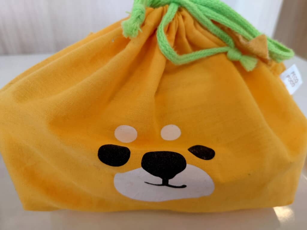 かわいいわんちゃんのお弁当袋