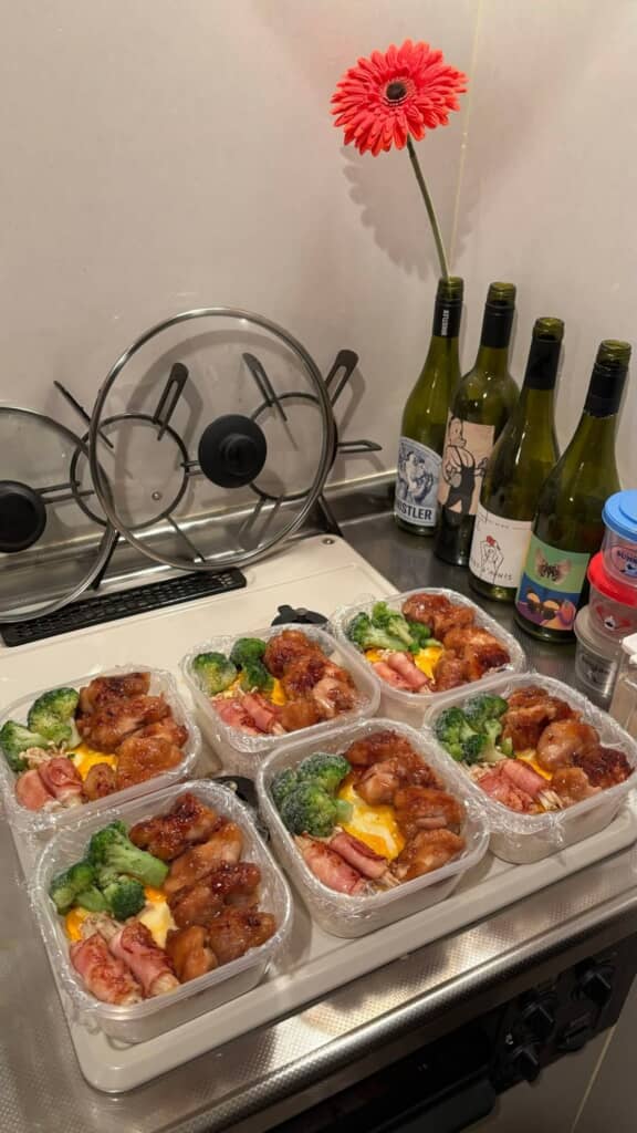 肉たっぷりのボリューム弁当！