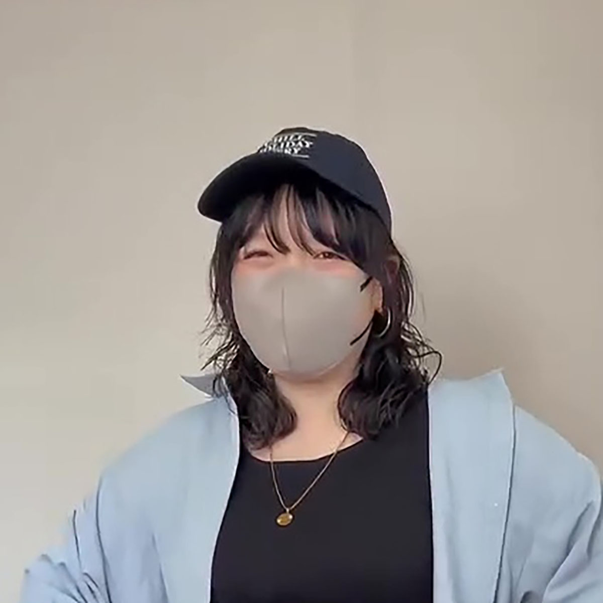 42歳ママがユニクロの“バズりパンツ”をはいたら…… 着回しコーデに「いいなーー!」「全部可愛い」「ドンピシャです!」(1/3) | 女性 ねとらぼ
