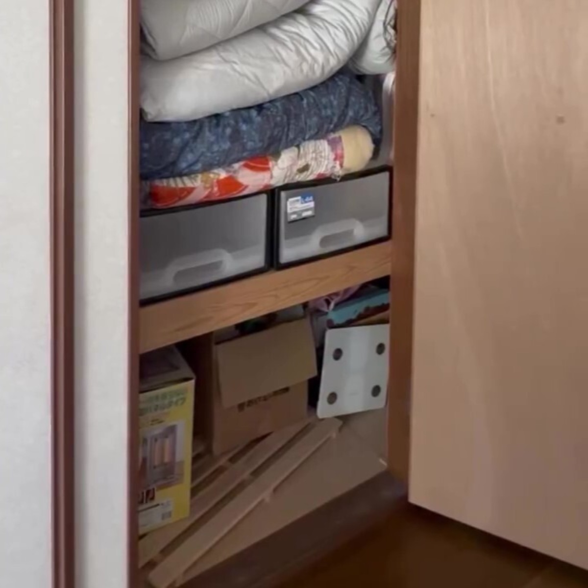 築32年戸建ての古い押し入れ→大胆にぶっ壊してDIYすると……　2カ月後のおしゃれ空間に「同じ場所だとは信じられない」「天才的」（1/3） | リフォーム・リノベーション・DIY ねとらぼ