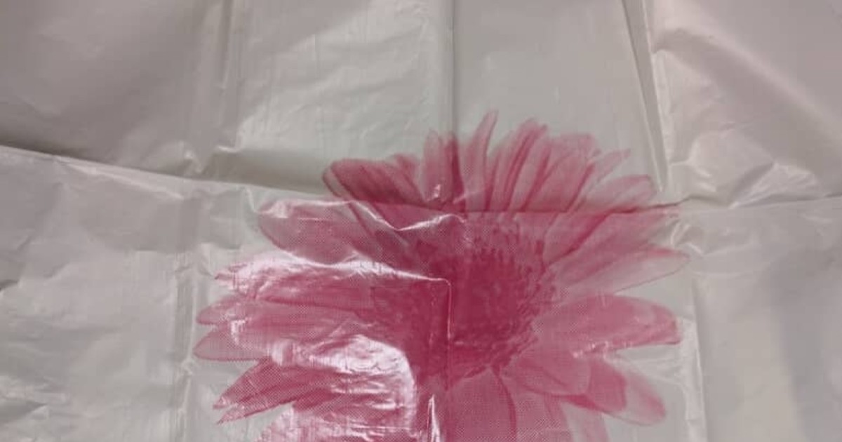 父の実家のごみ袋→よく見ると……「うわ！」　衝撃の光景に「よくこんなに残してたな」「懐かしすぎてやばい」（1/2） | ライフスタイル ねとらぼ