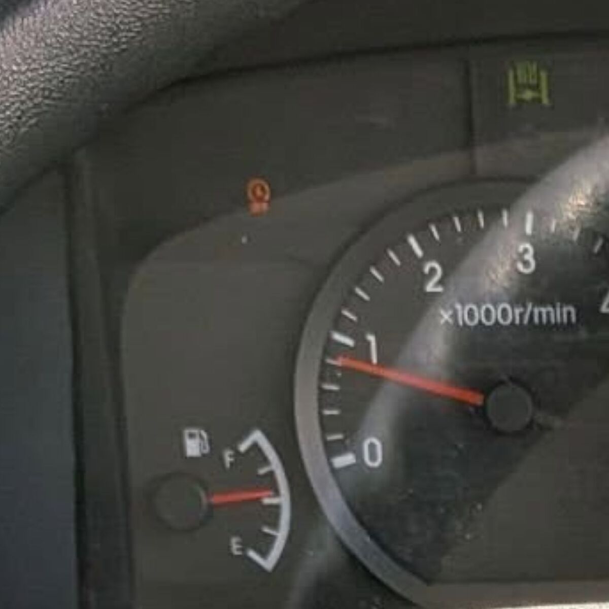 車内に置いた財布がない→「車上荒らしか!?」と思いきや、20分後……　まさかの光景に「えぇ〜そこっ！」「鼻からお茶出た」 | 車 ねとらぼ