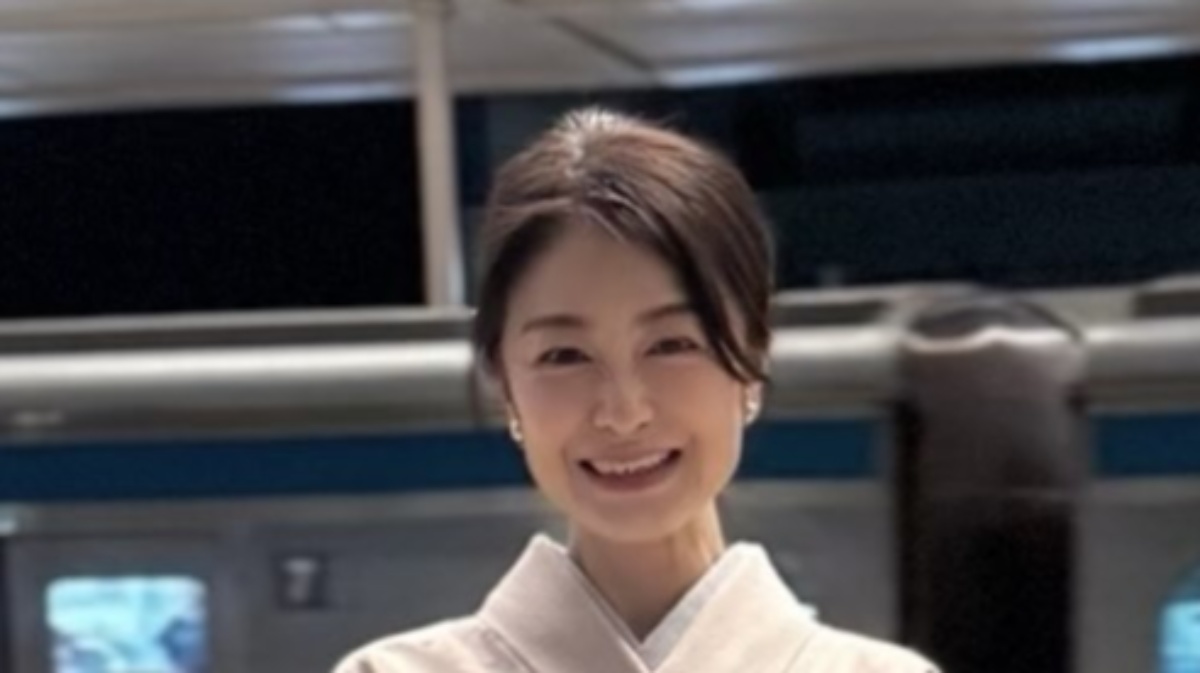 “桜が散った時期”に桜柄の着物を着る女性→実は……「わ~」 驚きの姿に「素敵すぎてすれ違ったらガン見してしまいそう」 (1/2) | ファッション ねとらぼ