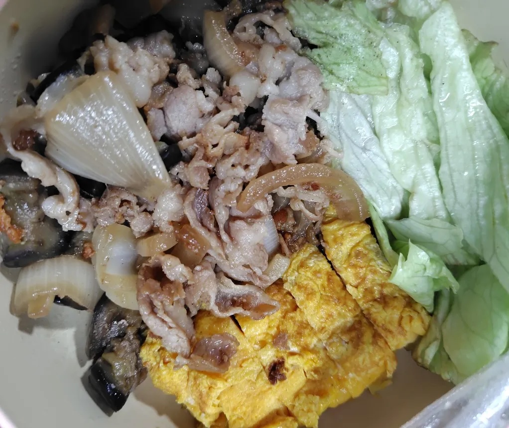 帰りが遅いママのために娘さんが作った晩ご飯。初めての出来とは思えない！