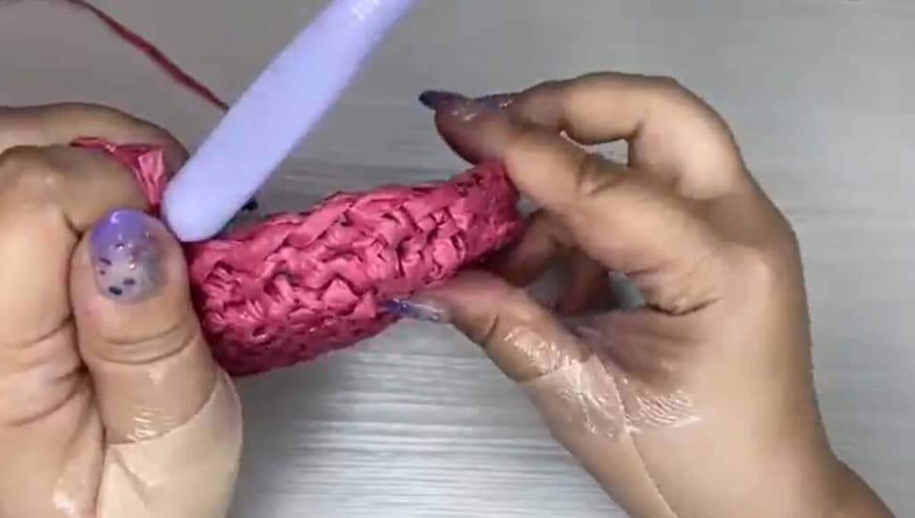 側面を編んでいきます