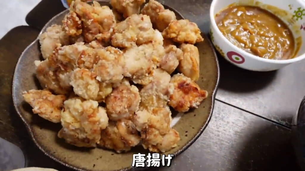 おいしそうな山盛りの唐揚げ!