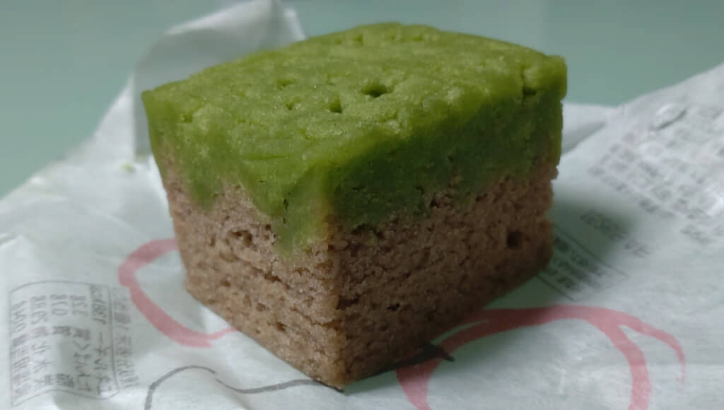“草ブロック”のような和菓子