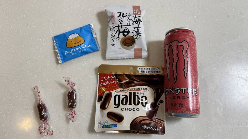 チョコにチーズに梅干しのお吸い物!