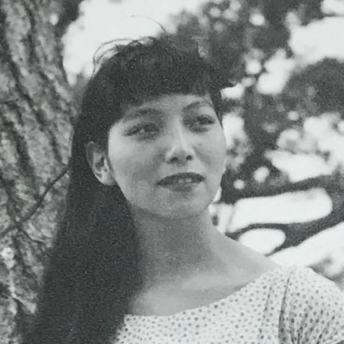20代で新聞に掲載された美しいロングヘアの女性、91歳になった現在の姿がThreadsで大きな話題に