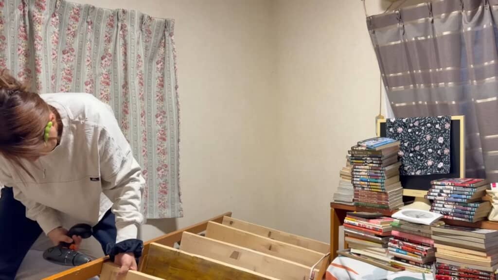 寝室にあった棚を解体