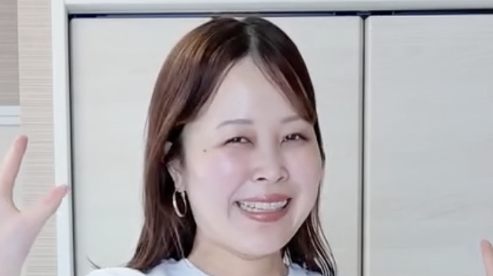 163センチ64キロ女性→普段は選ばないユニクロの「ミニT」を着たら…… 「めっちゃ着痩せして見えます」「私も買お」(1/2) | 女性 ねとらぼ