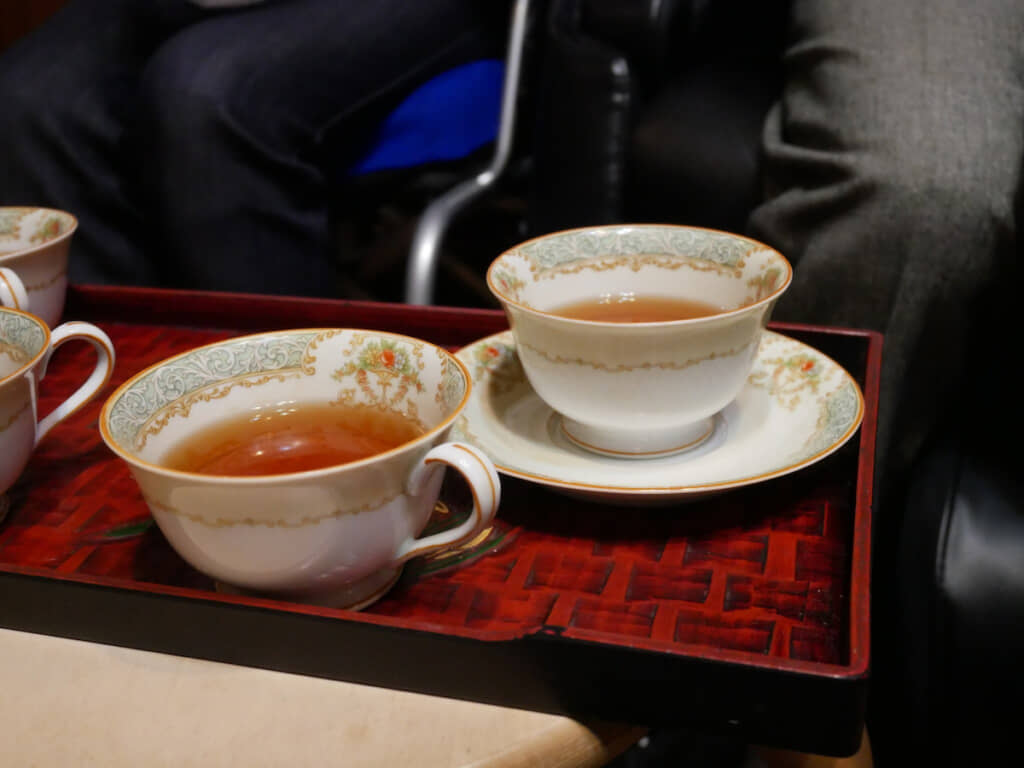 叔母に紅茶を出したところ……