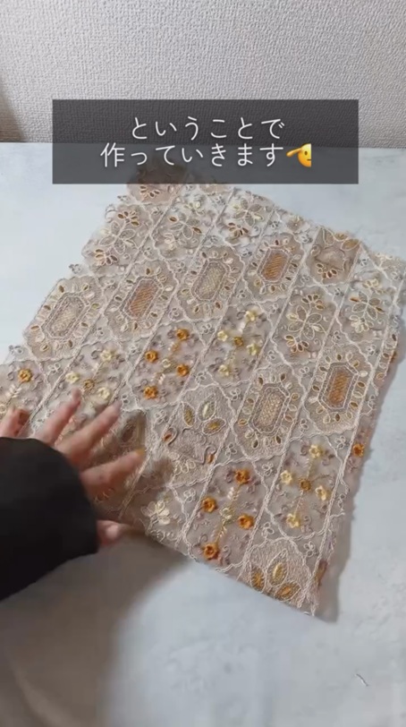 美しいインド刺しゅう生地