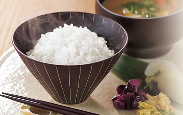 おいしいご飯を食べよう