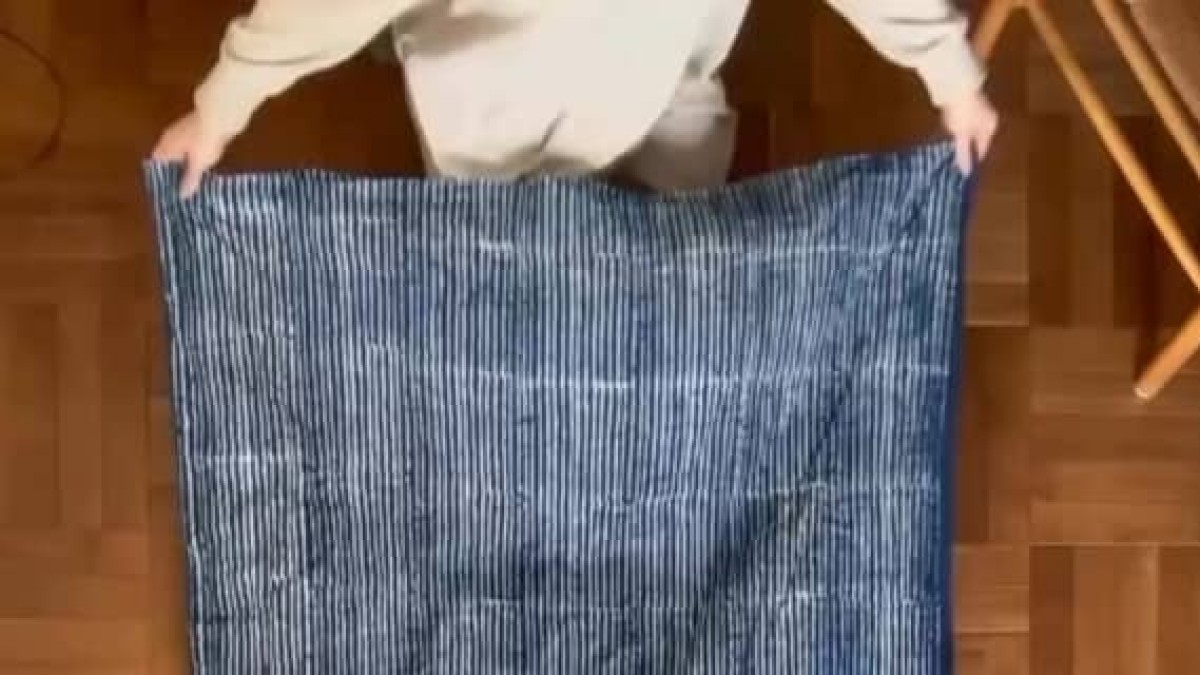 2枚の布を「切らずに手縫い」するだけで…… 130万再生の“豪華な完成品”に「最高です」「これならできそう」(1/2) | ハンドメイド ねとらぼ