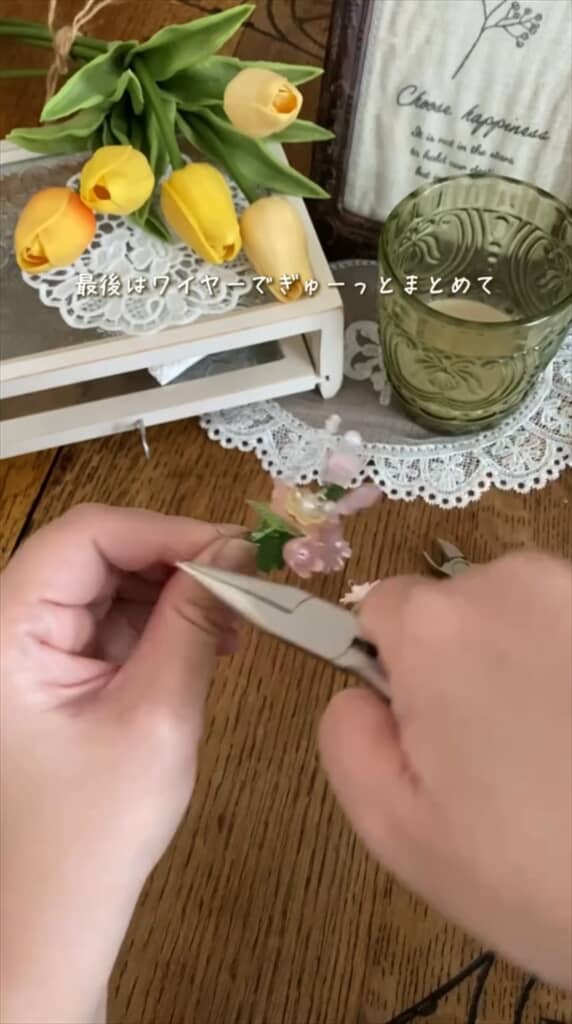 ダイソーのビーズで作るビーズのブーケ