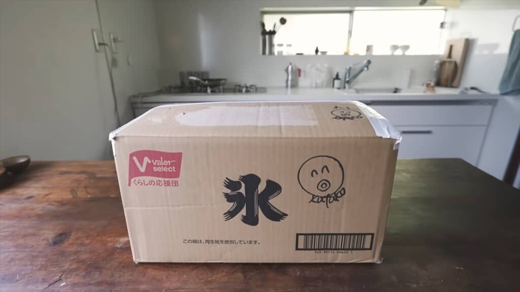 母親から届いたダンボールに入っていたまさかのもの