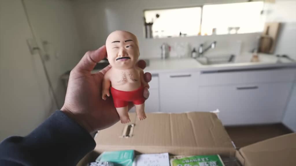 母親から届いたダンボールに入っていたまさかのもの