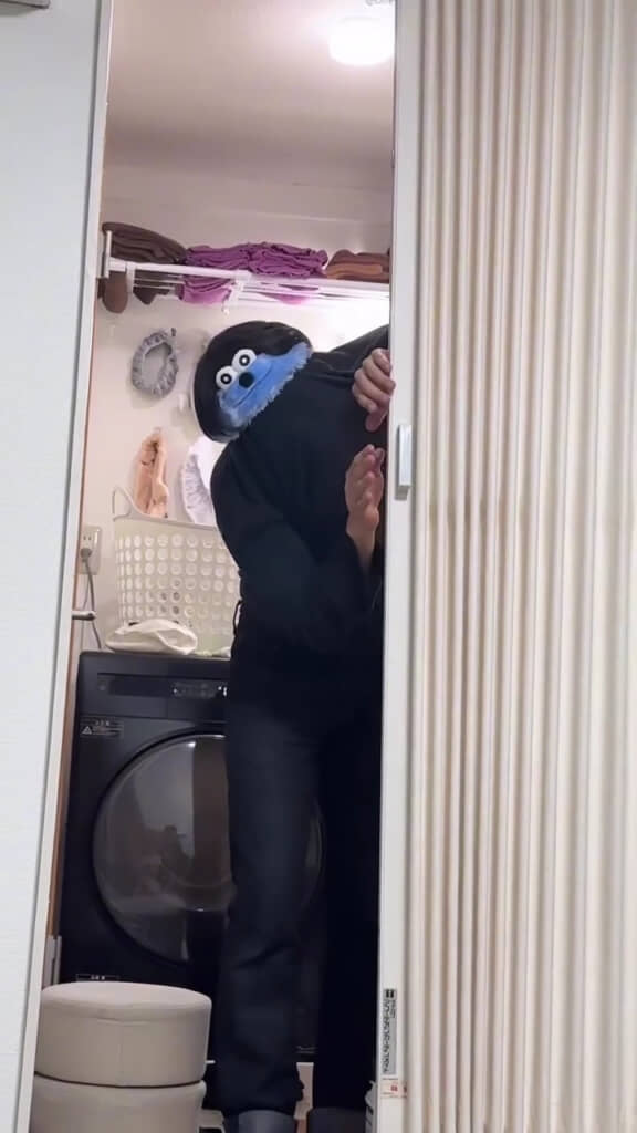 チラッ