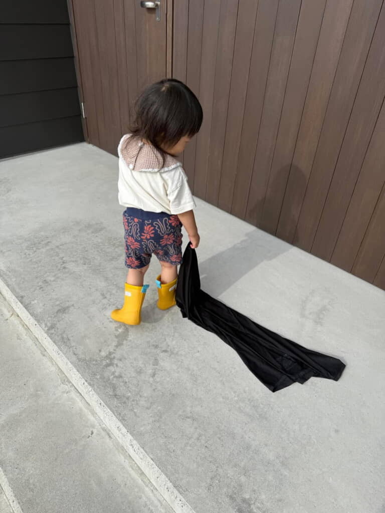 肌身離さず……
