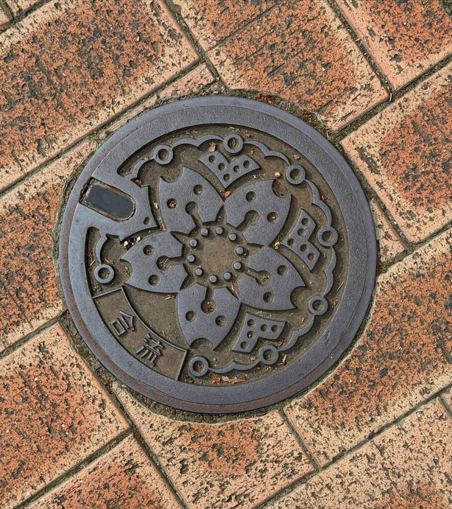 桜の花びらが“5匹のワンちゃん”に見える！