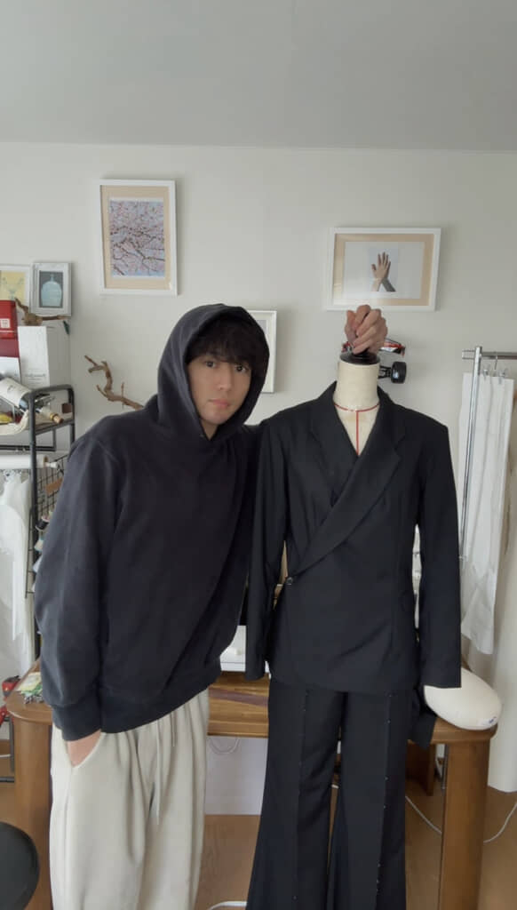 おしゃれなブラックのセットアップ