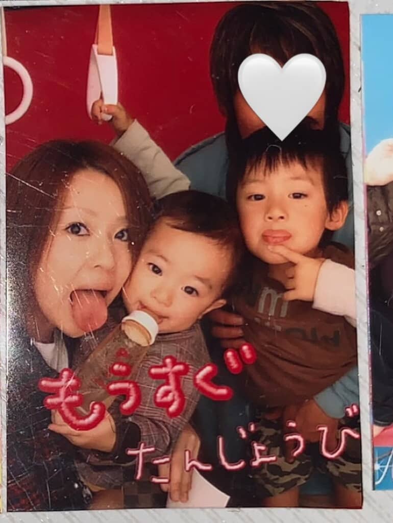 こちらはもう少し昔に撮ったもの。あいらみょんさんはまだ赤ちゃんで、お母さんに抱かれています