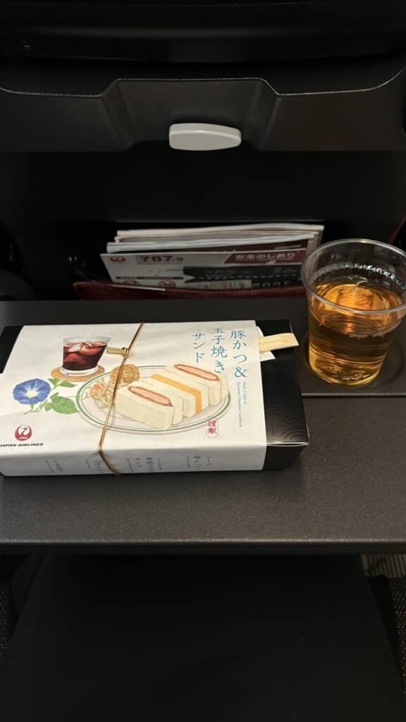 JALの機内食開封前