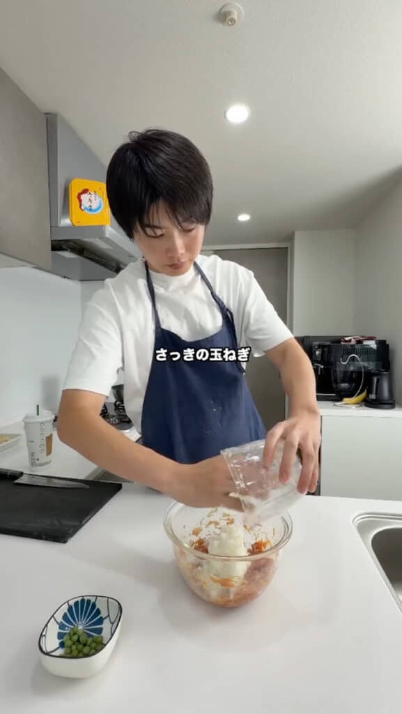 シウマイのタネを作る
