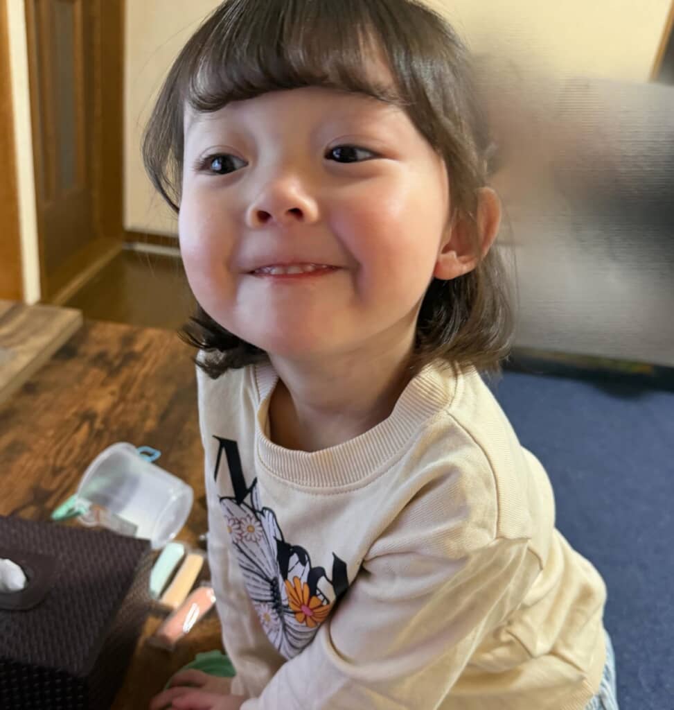 子どもの変顔1