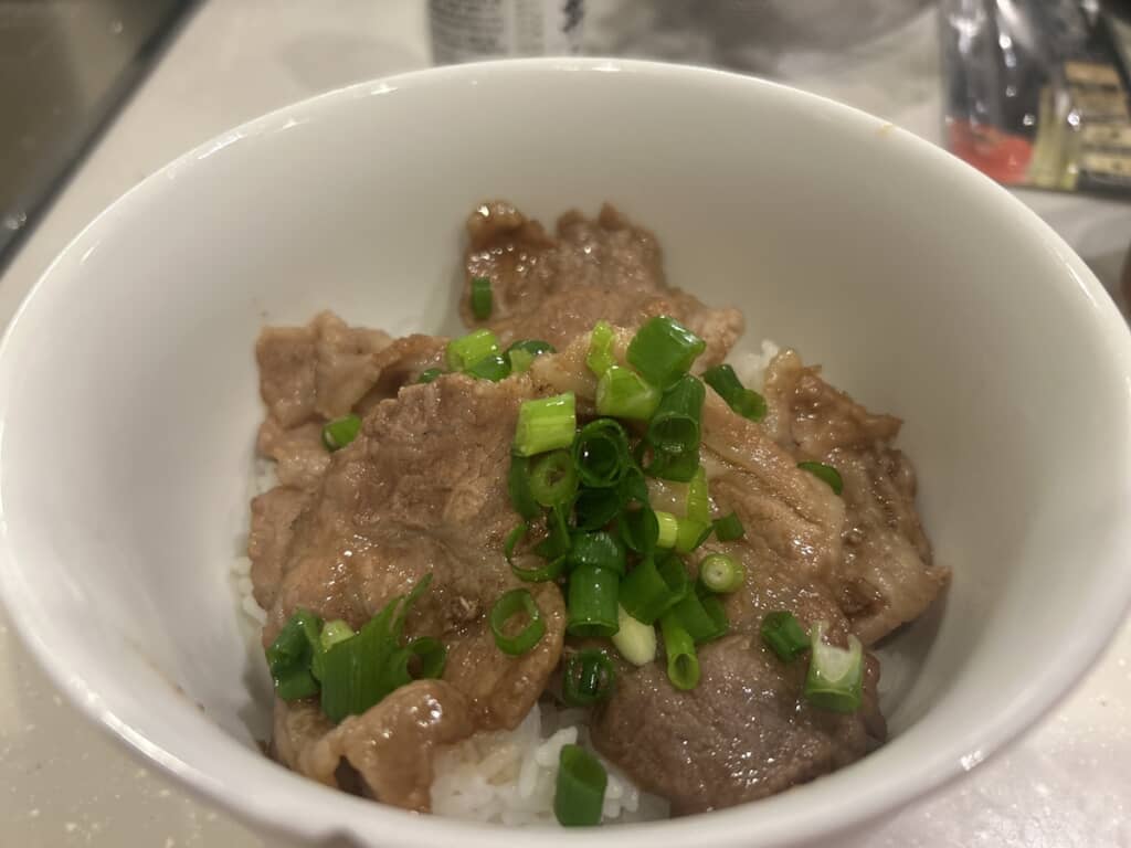 完成した丼ぶり
