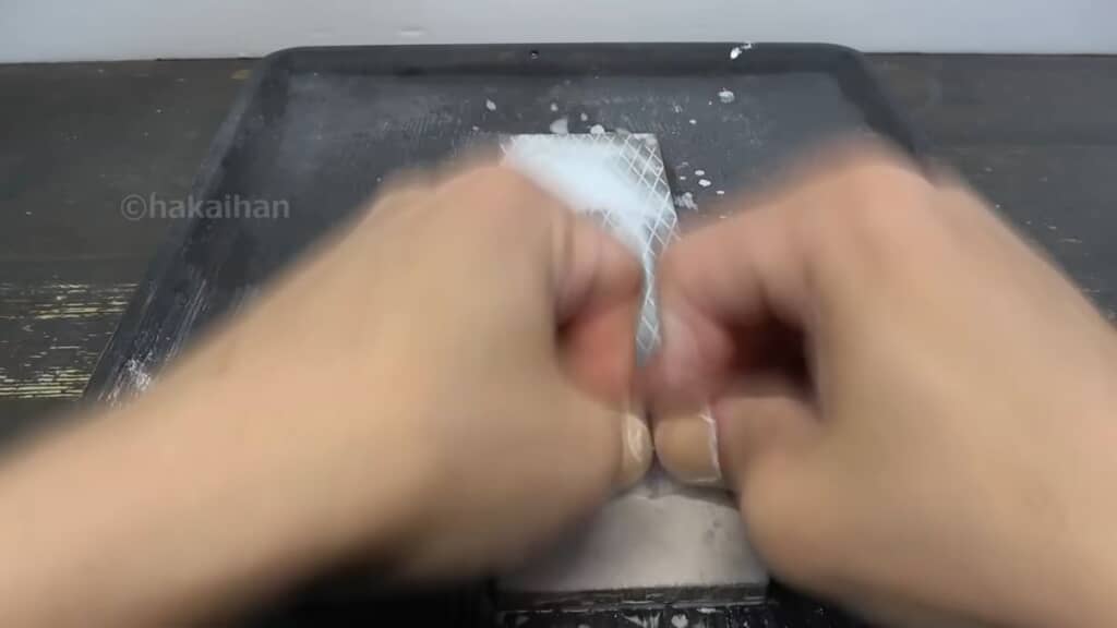 砥石で研磨
