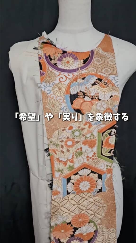 縁起の良いオレンジ色は結婚式にもぴったり