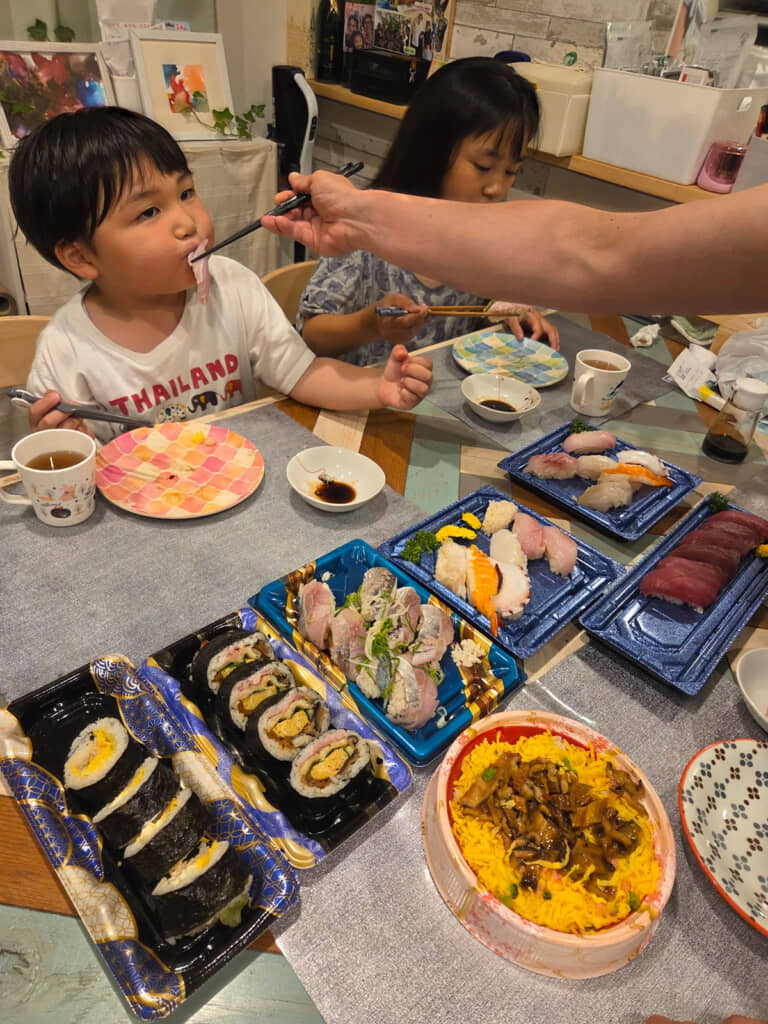 急きょおすしパーティがスタート