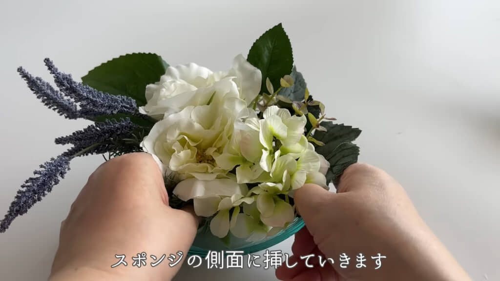 ベロニカはスッとしたラインを生かして横へ出す