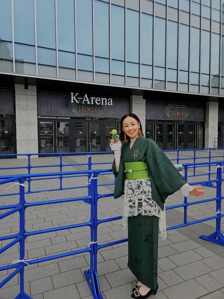 着物とレースを組み合わせた素敵な衣装
