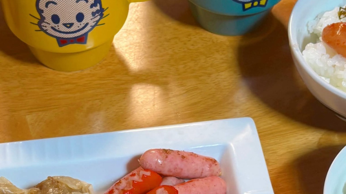 「ほんとごめんて」→妻が準備した夕食を見ると……「何がダメなの？」　驚きのメニューに「完ぺきやろ!!!」「何の文句があろうことかっ！」（1/2） | グルメ ねとらぼ