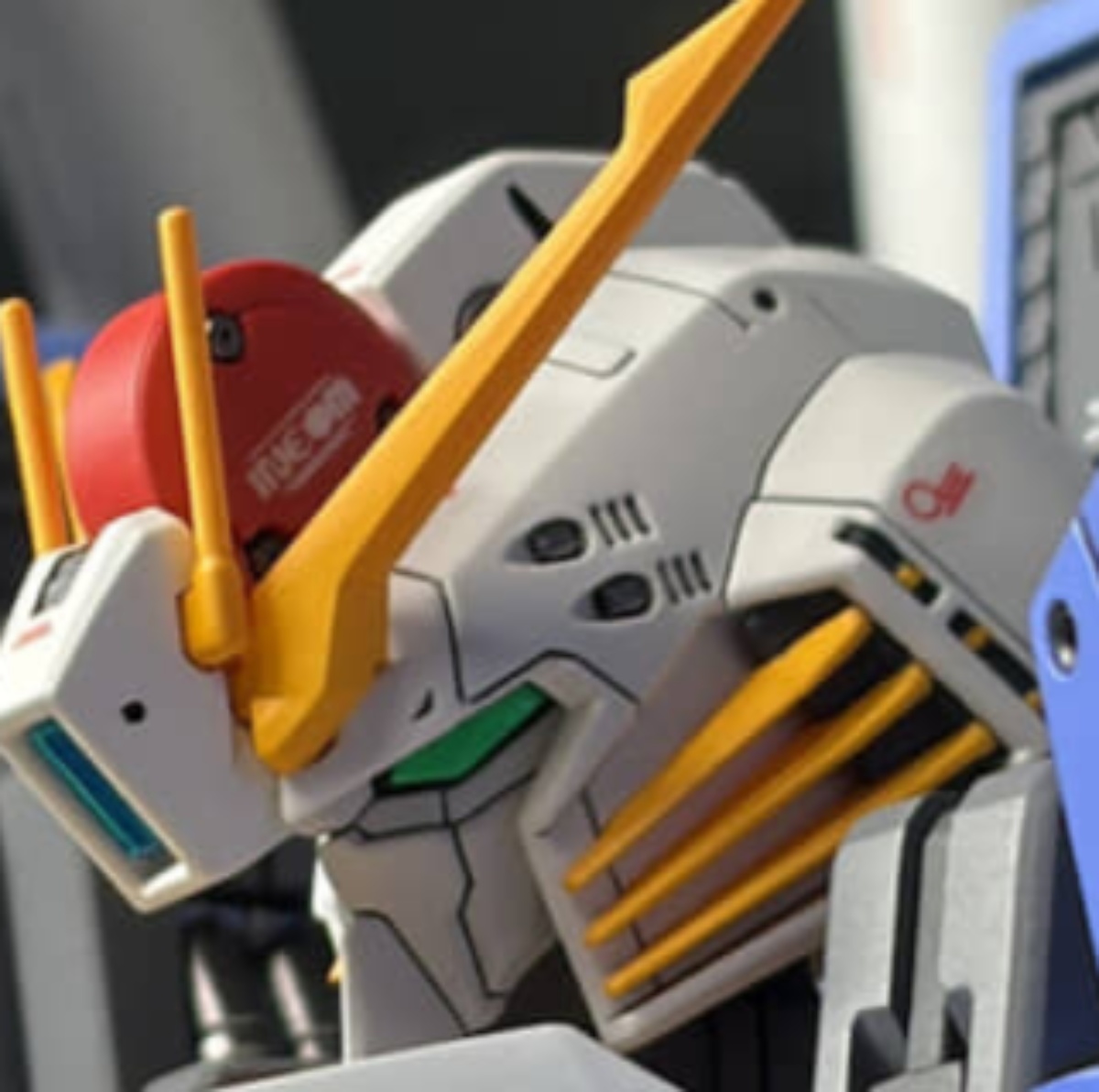 “ガンプラ界のラスボス”の改修に挑戦→5カ月後…… 目を疑うような完成品に称賛「異常なカッコ良さ!!」「見事に倒されましたね!」(1/3) | ホビー ねとらぼ
