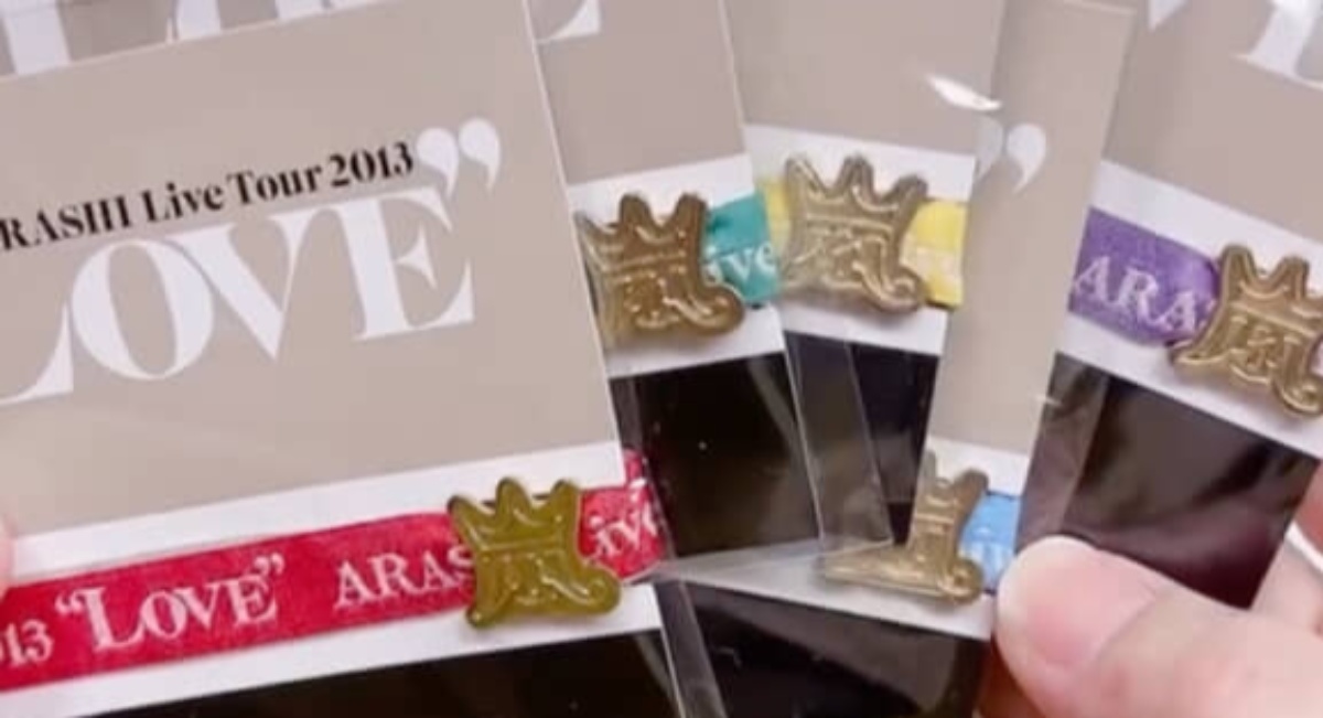 嵐　グッズ　2014年以降色々！専用作ります！ 嵐のライブへ行くために、昔のグッズをアレンジして…… 完成した感激
