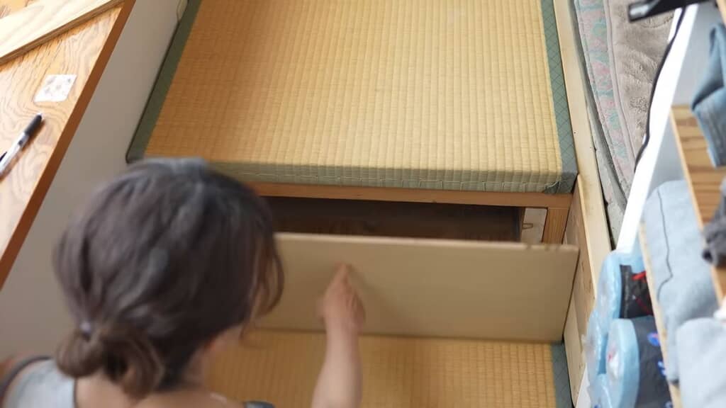 床の間前に作った引き出し