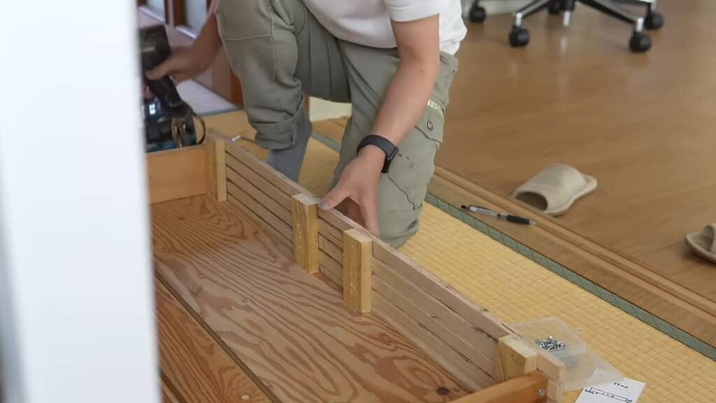 細く切った板を前板として貼る