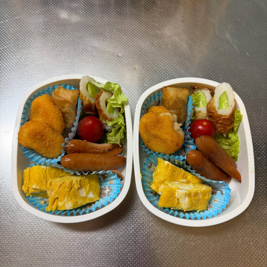 シングルパパが作った子どもの遠足のお弁当(2人分のおかずの写真)