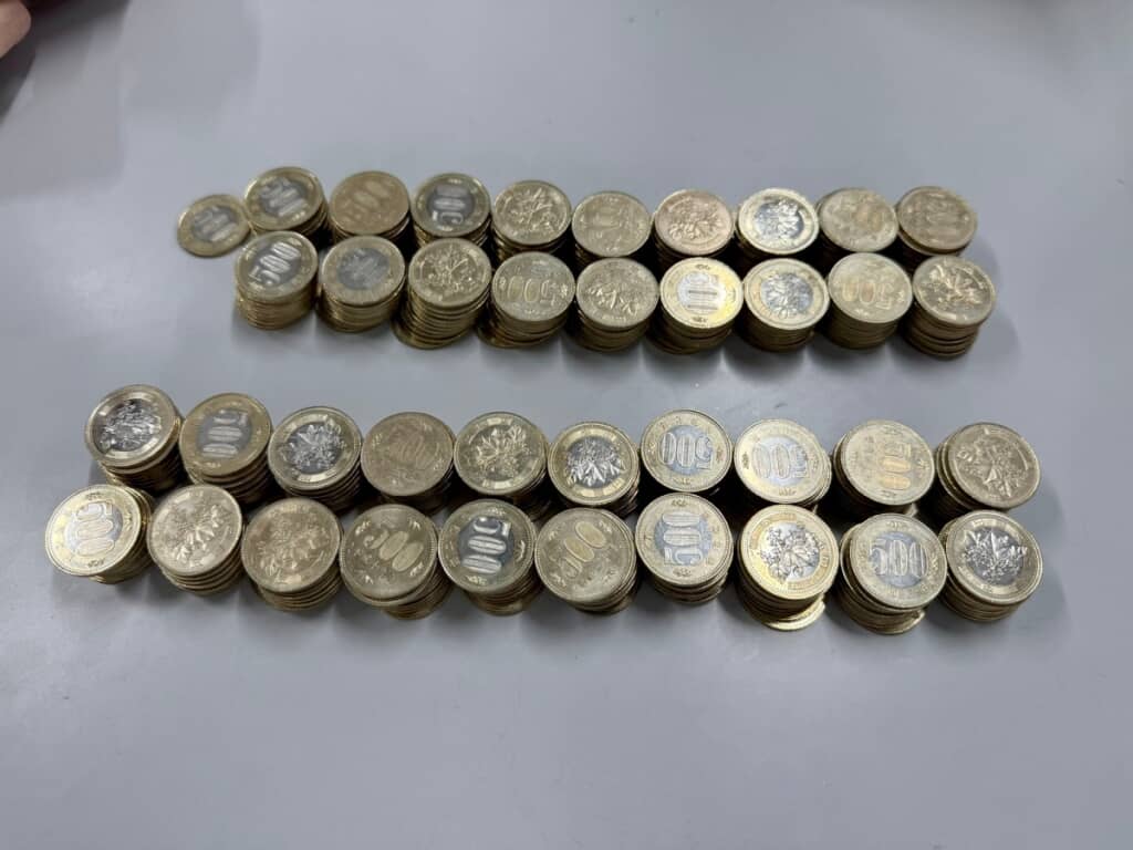 こんなに詰め込んだのに500円玉が歪んでいないこともすごい