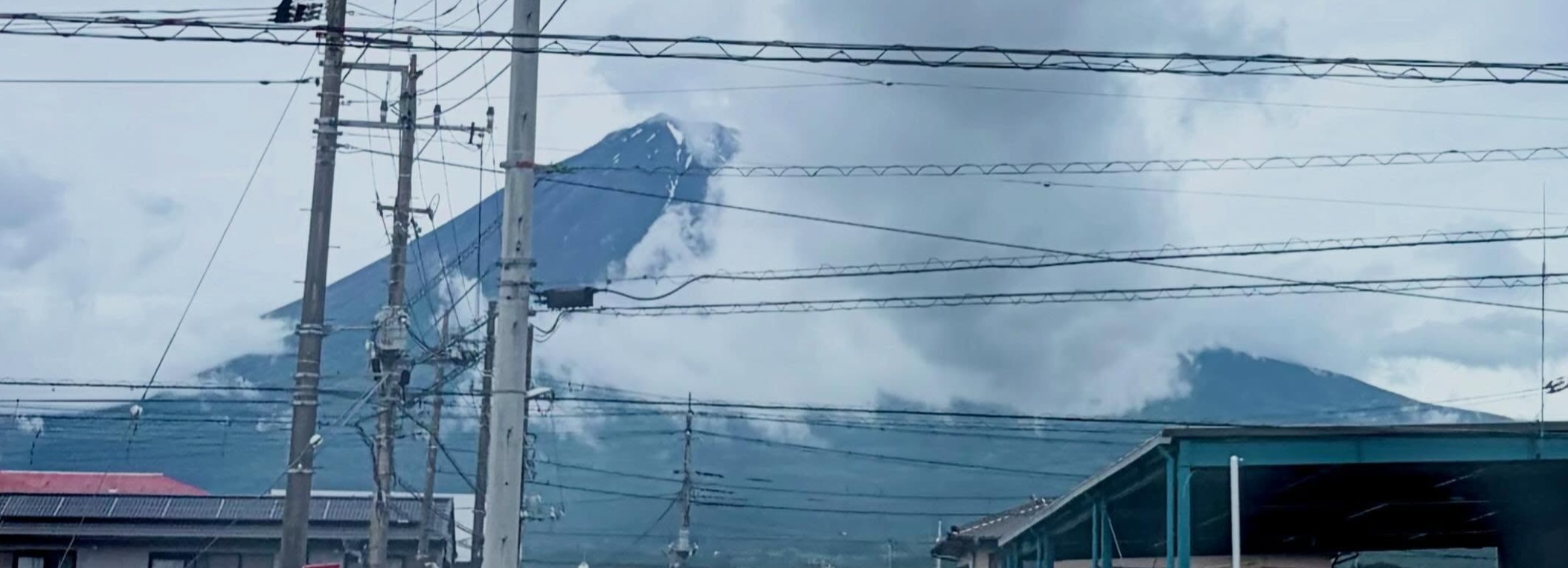 電車の窓から富士山をながめていたら…… 突然現れた奇跡の光景に「これは見事!」「決定的瞬間でしたね」(1/3) | ライフスタイル ねとらぼ