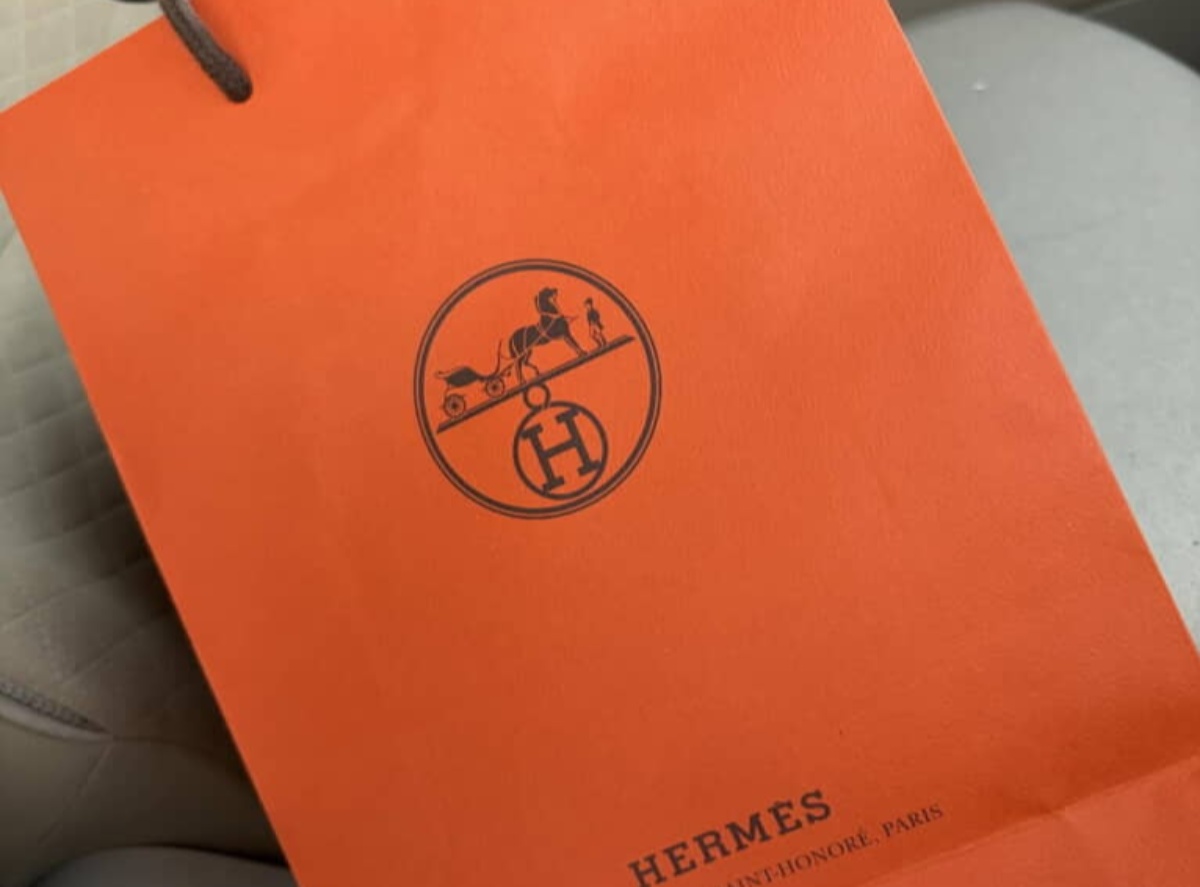 値下げしました エルメス紙袋　　数十枚をまとめ売り　枚数　追加しました 値下げしました エルメス紙袋 数十枚をまとめ売り 枚数 追加しました