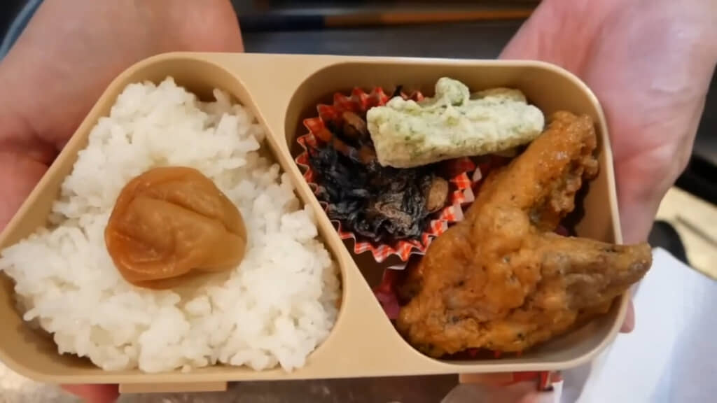 主菜は日本ハムの「チキチキボーン」