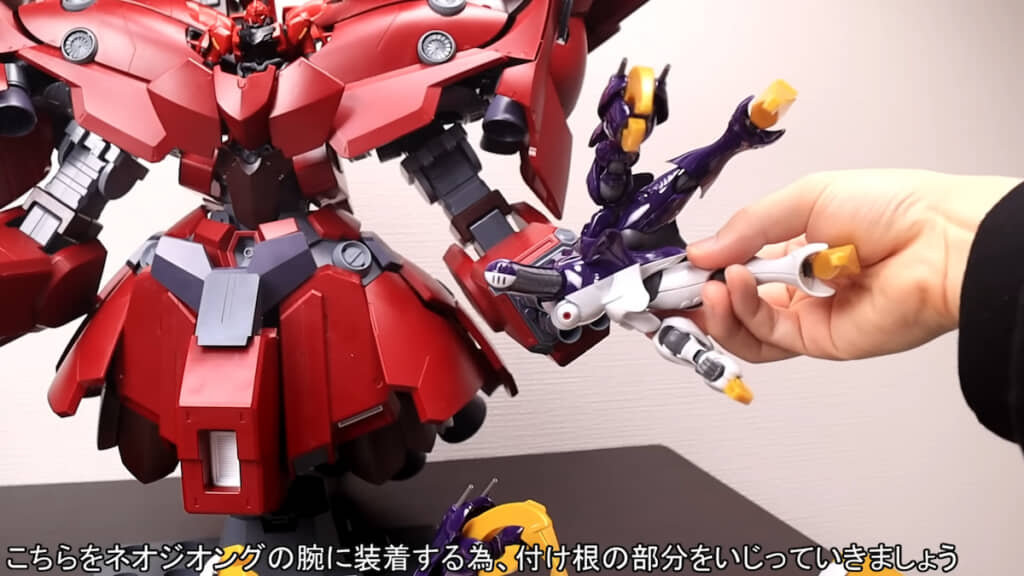 ディキトゥスをネオ・ジオングの手にしてしまう