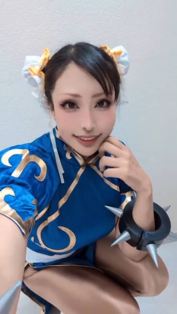 減量の成功で再びコスプレ