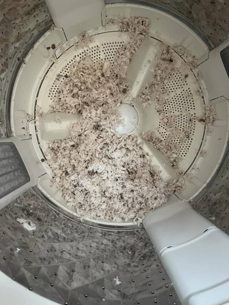 箱ティッシュがそのまま入り込んでしまって大変なことに