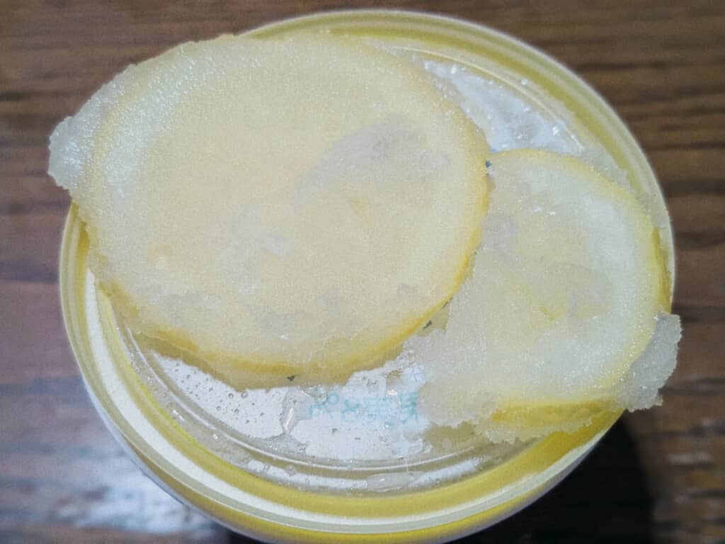 レモンが2枚のサクレレモン